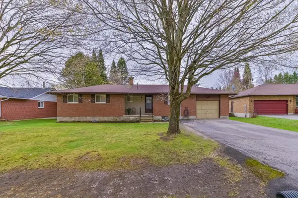6 Knob Hill CT, Minden Hills, ON K0M 2K0
