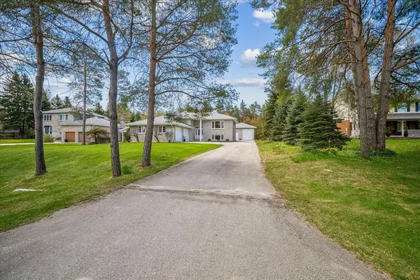 30 Pine Tree DR, South Bruce Peninsula, ON N0H 1P0