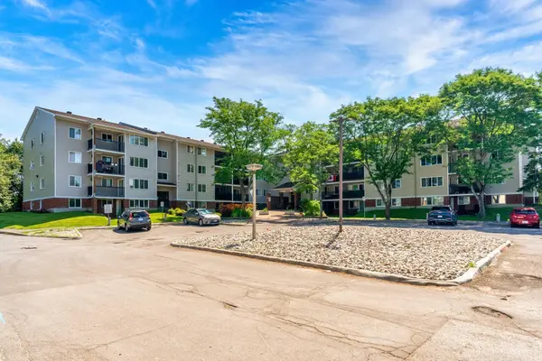 6532 Bilberry DR #109, Orleans - Convent Glen And Area, ON K1C 4N9