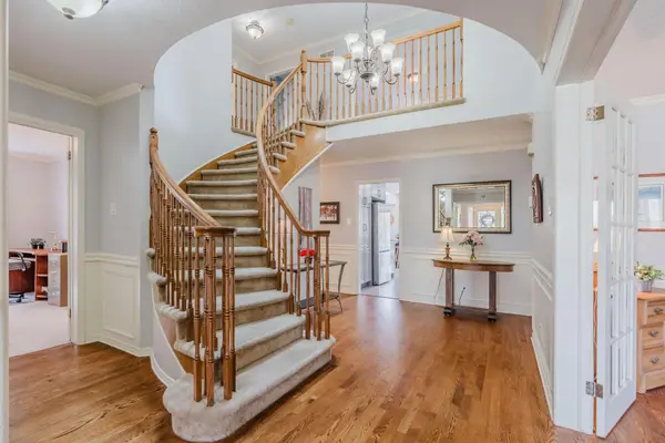 30 Huntings End AVE, Kanata, ON K2M 1R3