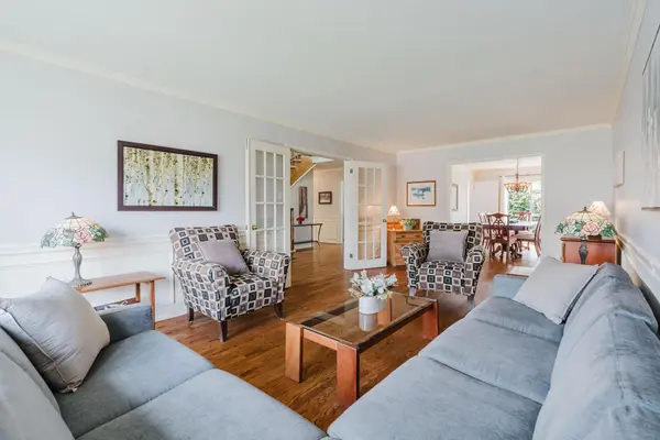 30 Huntings End AVE, Kanata, ON K2M 1R3