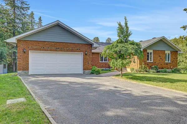 132 Grey Stone DR, Carp - Huntley Ward, ON K0A 1L0