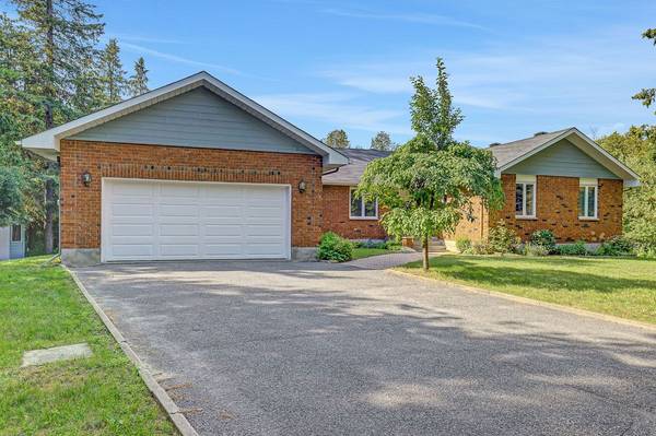 132 Grey Stone DR, Carp - Huntley Ward, ON K0A 1L0