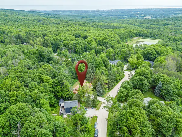 138 Kionontio TRL, Blue Mountains, ON L9Y 0R6