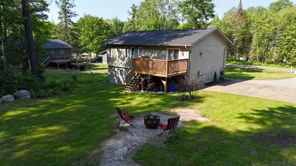 1036 Post RD, Bracebridge, ON P1L 1W9
