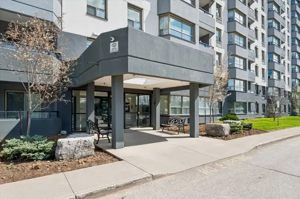 200 Jamieson Pkwy #403, Cambridge, ON N3C 4B5