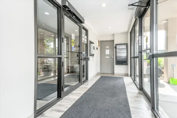 200 Jamieson Pkwy #403, Cambridge, ON N3C 4B5
