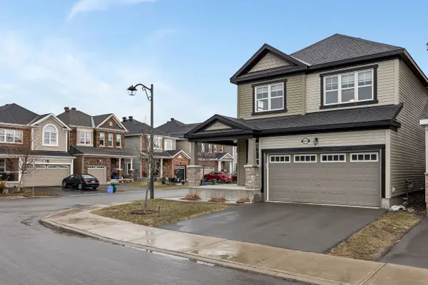659 Pearl Dace CRES, Barrhaven, ON K2J 6K4