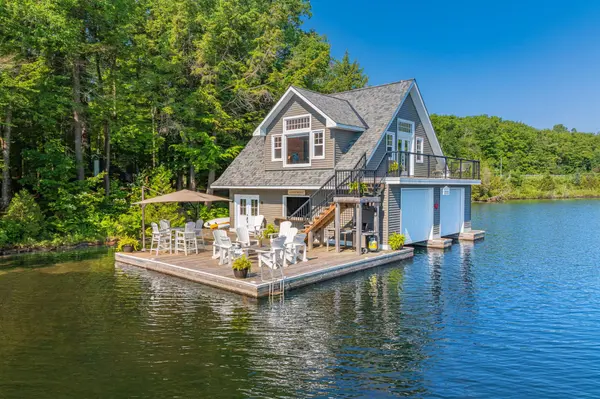 1800 Lake Joseph RD, Seguin, ON P0C 1H0