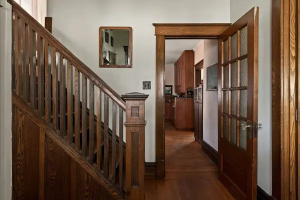 111 Spadina AVE, Hamilton, ON L8M 2X4