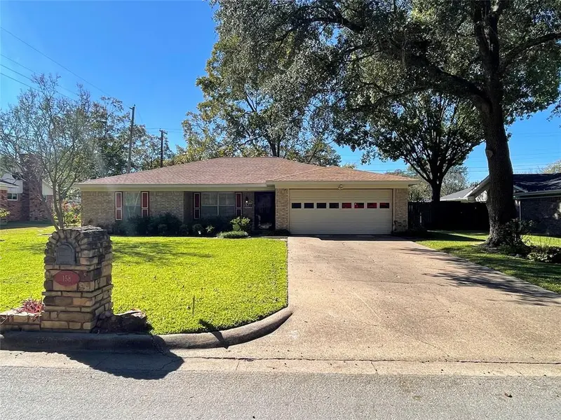 158 Poinsetta Circle, Terrell, TX 75160