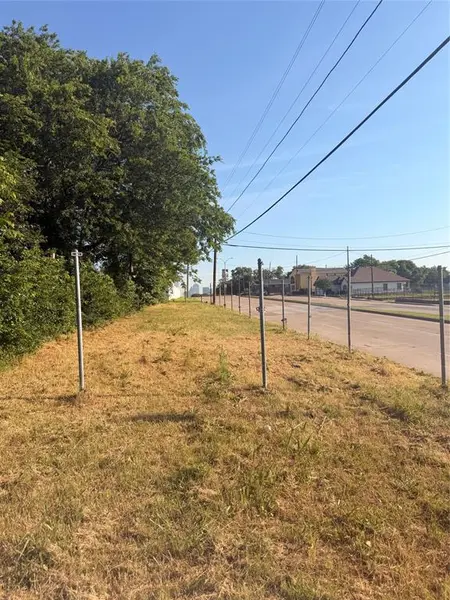 1535 Padgitt Avenue, Dallas, TX 75203