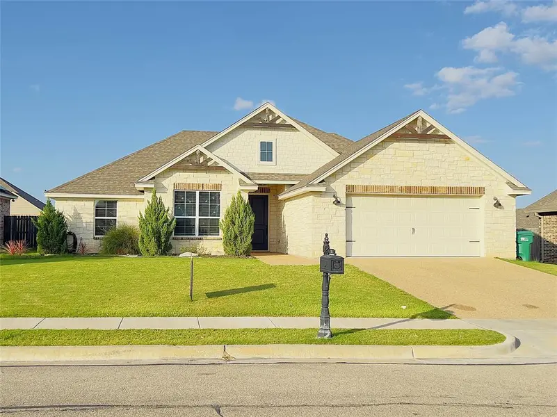 395 Cavitt Court, Robinson, TX 76706