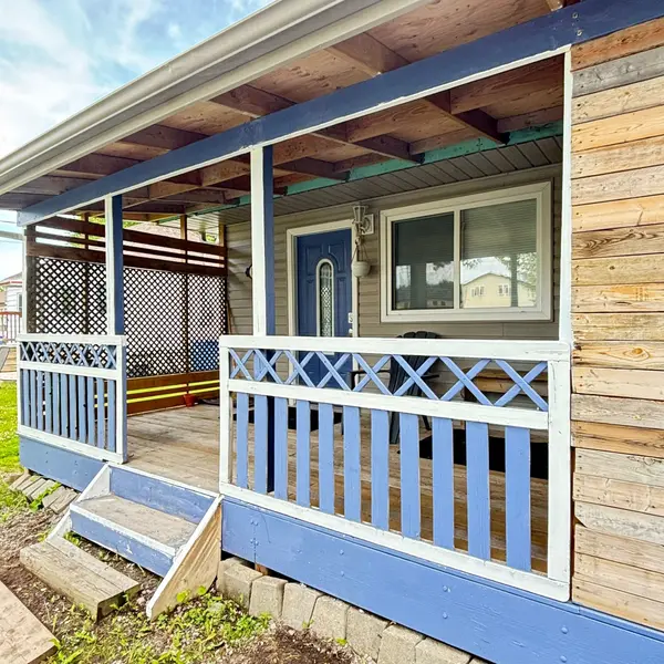 815 Lagoon DR, Georgina, ON L0E 1S0