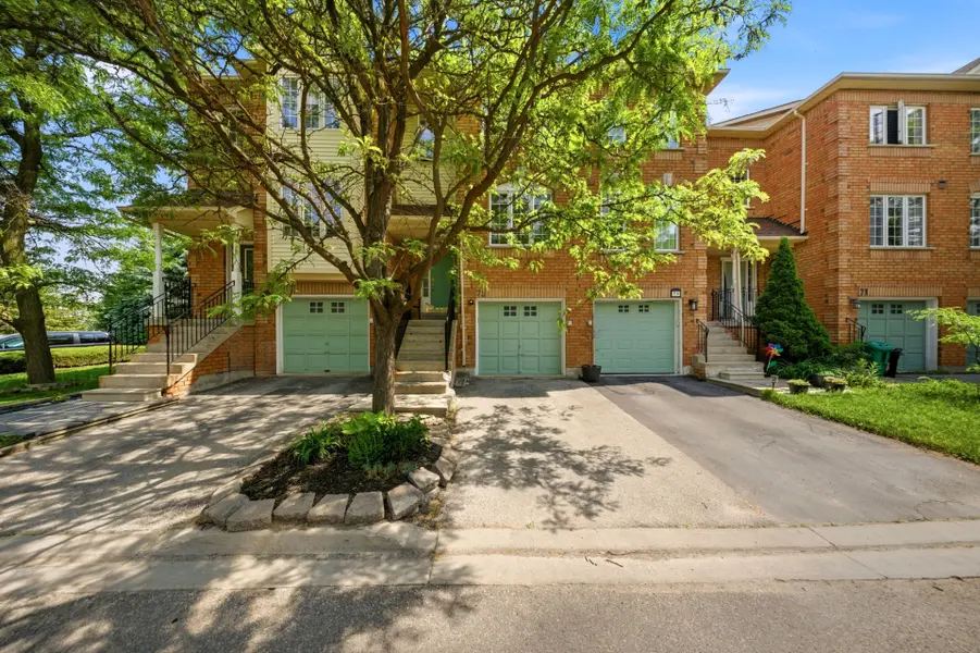 9800 Mclaughlin RD N #75, Brampton, ON L6X 4R1