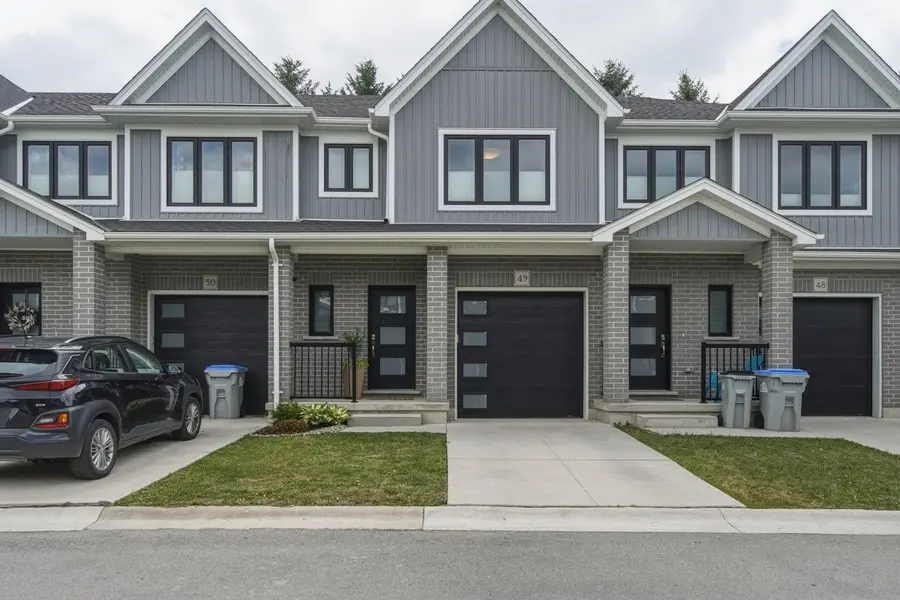 1 Miller DR #49, Lucan Biddulph, ON N0M 2J0