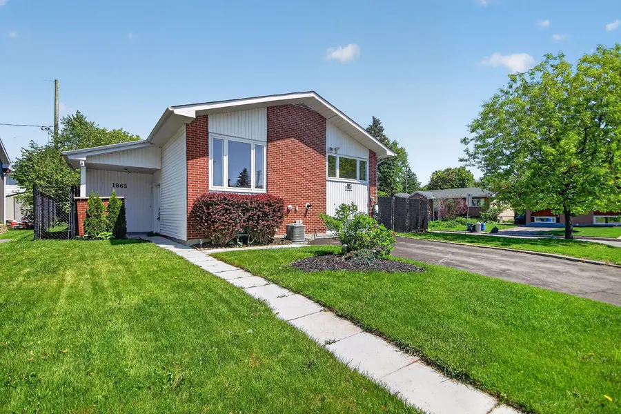 1865 ARIZONA AVE, Alta Vista And Area, ON K1H 6Z5