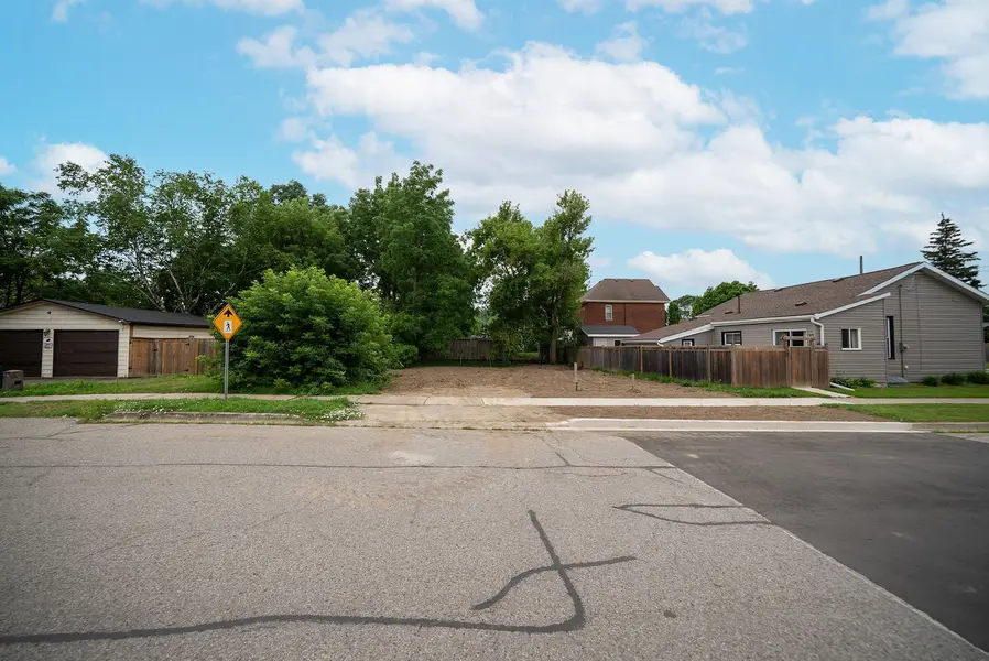 145 Catharine AVE, Brantford, ON N3T 1J1