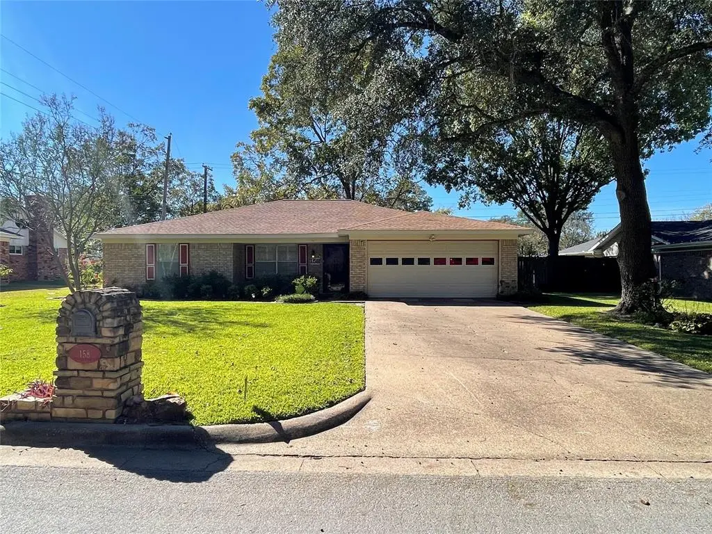 158 Poinsetta Circle, Terrell, TX 75160