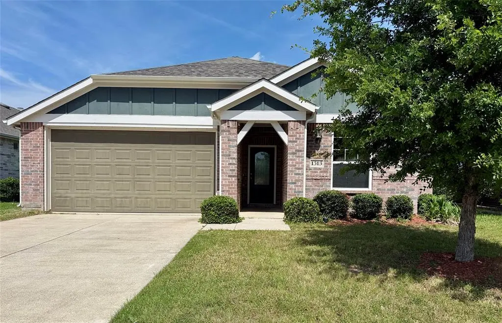 1313 Roadrunner Drive, Little Elm, TX 75068