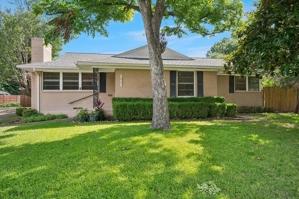 1631 Macmanus Drive, Dallas, TX 75228