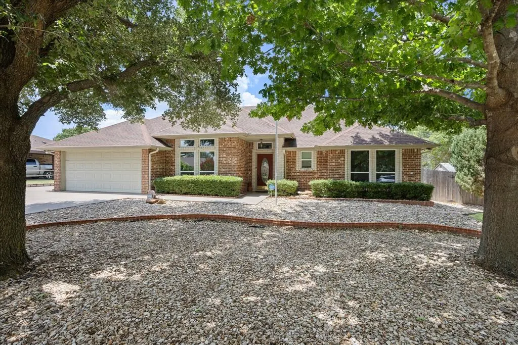 6316 Carrizo Drive, De Cordova, TX 76049