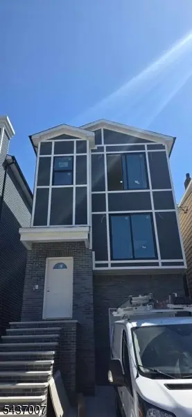 337 Court St, Elizabeth City, NJ 07206