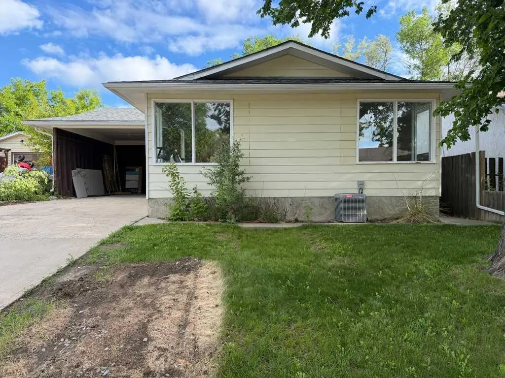 185 Pensacola CT W, Lethbridge, AB T1K 4R7