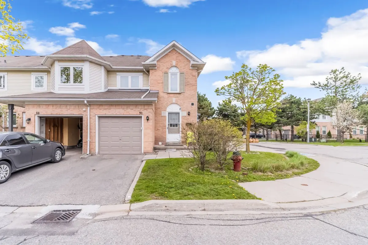 90 Wickstead ST, Brampton, ON L6R 1N8