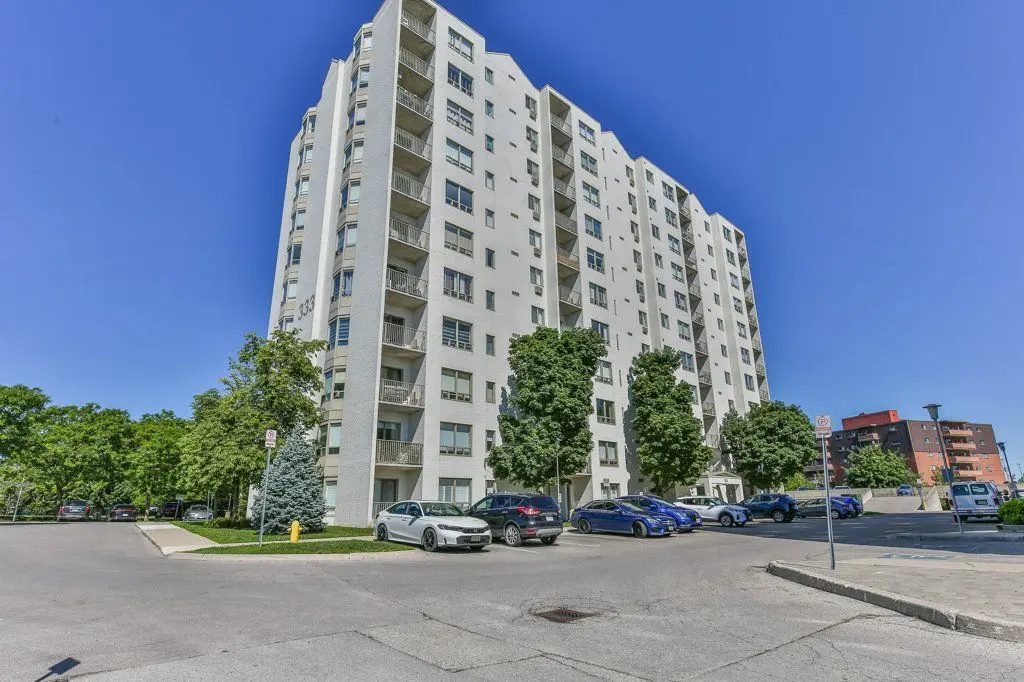 333 Commissioners RD W #405, London South, ON N6J 4X7