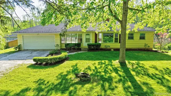 5890 Grange Hall RD, Originalcity, MI 48442