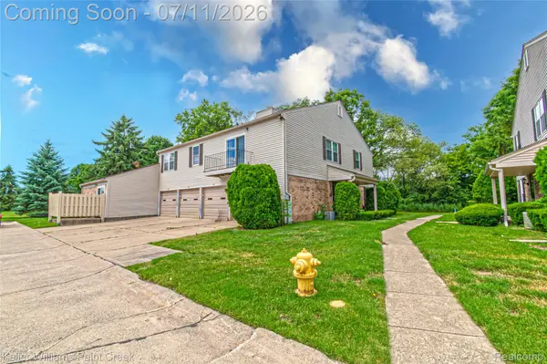 44524 N Bunker Hill DR #112, Clinton Charter Township, MI 48038