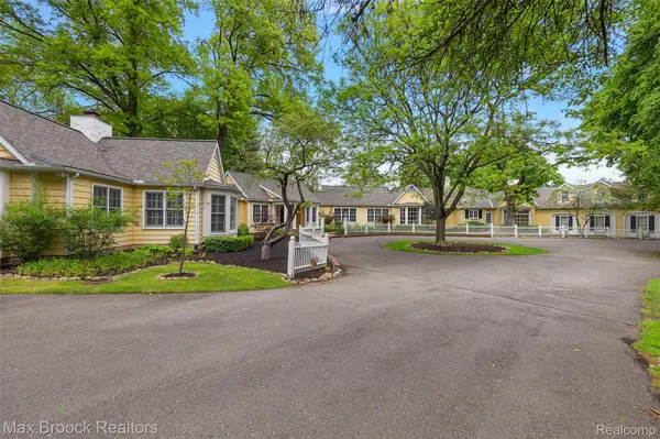760 Lone Pine RD, Bloomfield Hills, MI 48304