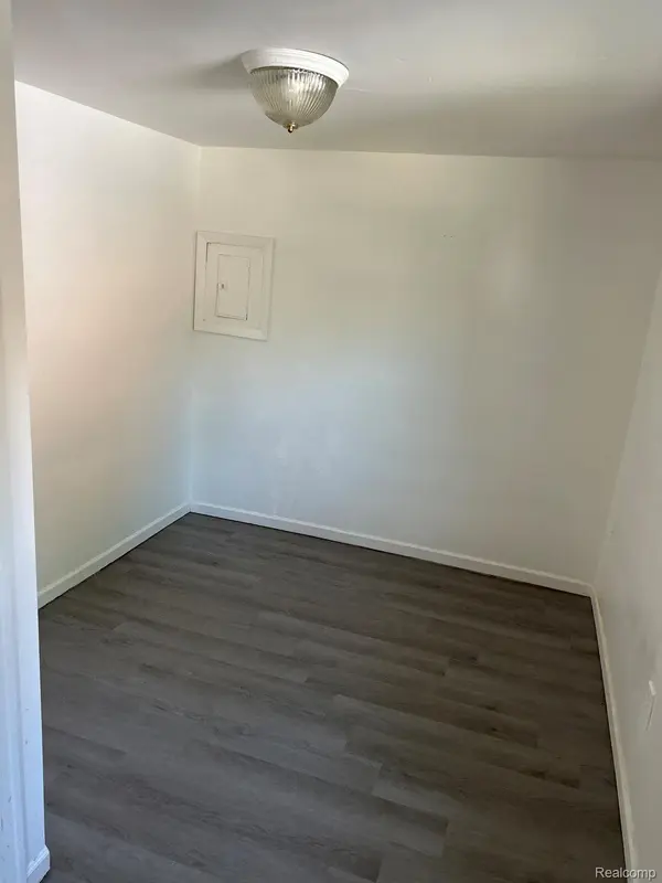 16 1/2 MOROSS ST, Mt. Clemens, MI 48043