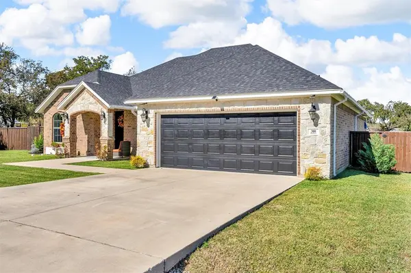 300 W Bell Street, Everman, TX 76140