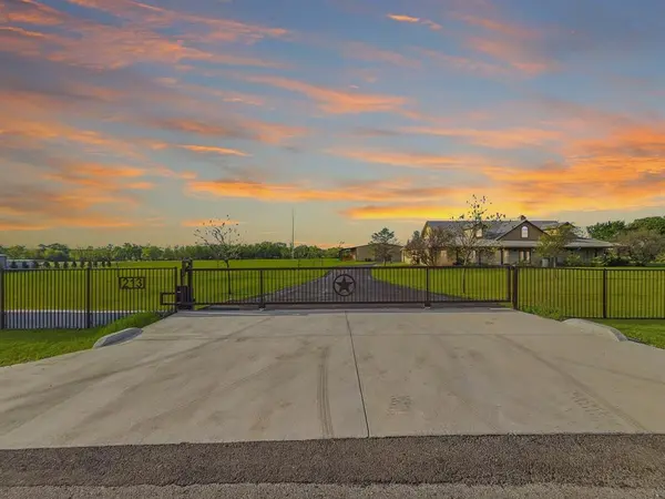 213 Audra Circle, Rhome, TX 76078
