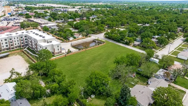 1100 Willowwood Street, Denton, TX 76205