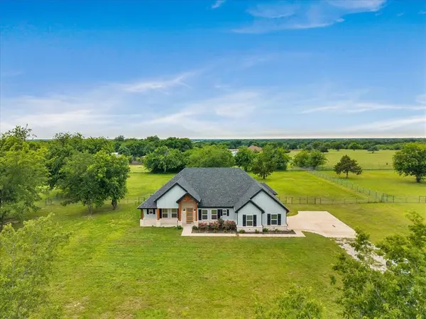 800 County Road 4108, Greenville, TX 75401