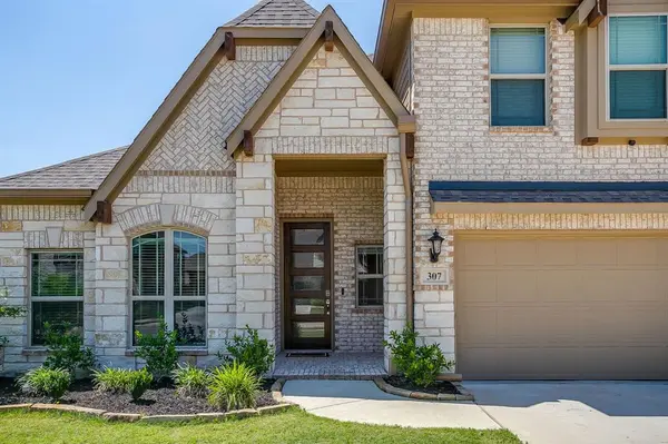 307 Pineview Lane, Ponder, TX 76259
