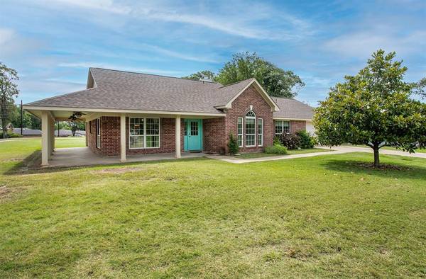 21750 Lakewood Lane, Chandler, TX 75758
