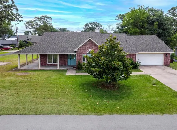 21750 Lakewood Lane, Chandler, TX 75758
