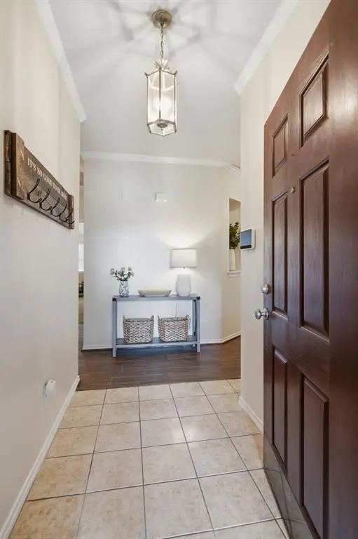 5913 Ozark Drive, Fort Worth, TX 76131