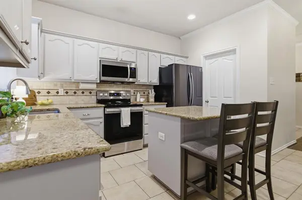 5913 Ozark Drive, Fort Worth, TX 76131