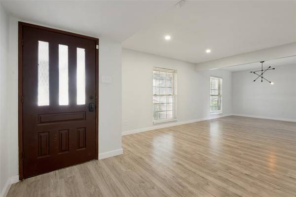 4931 S Colony Boulevard, The Colony, TX 75056