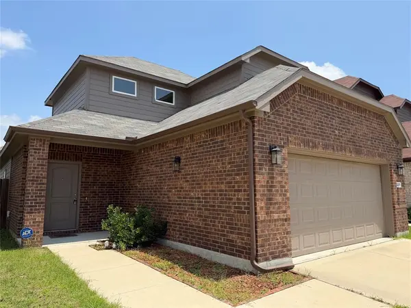 2237 Diamond Drive, Grand Prairie, TX 75051