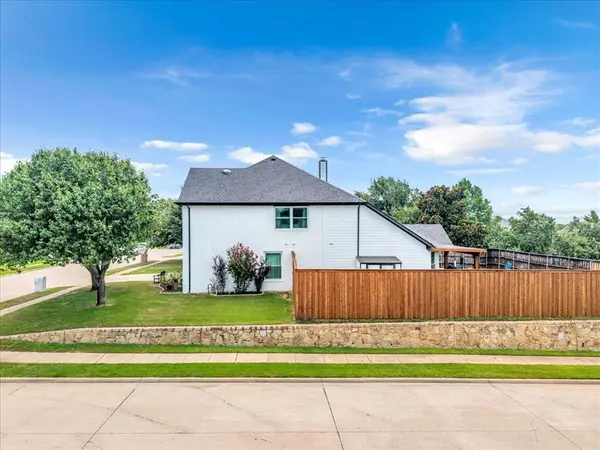 1700 Sunflower Drive, Corinth, TX 76210
