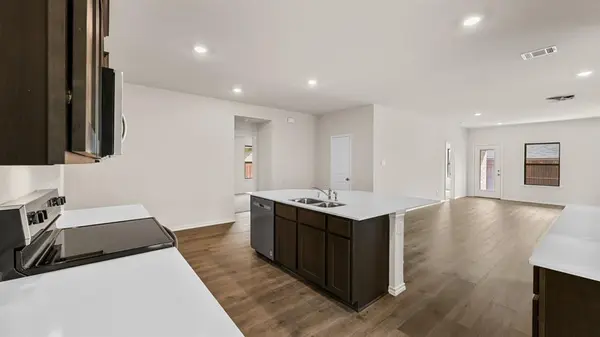 1802 Nestling Road, Crandall, TX 75114