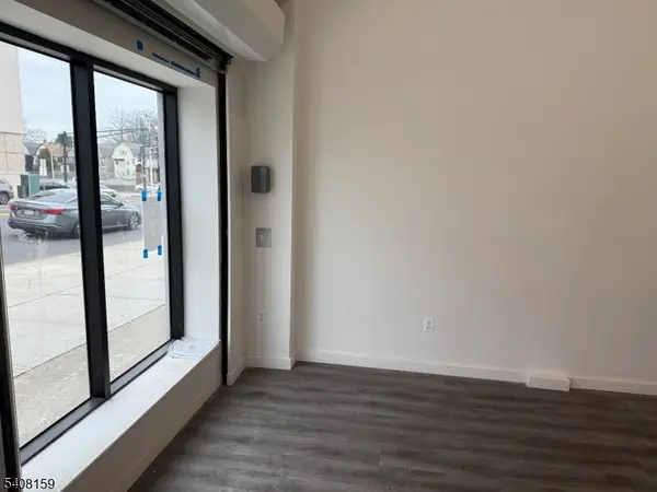 225 Central Ave, East Orange City, NJ 07018