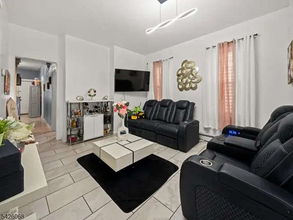 86 Pennington St, Paterson City, NJ 07501