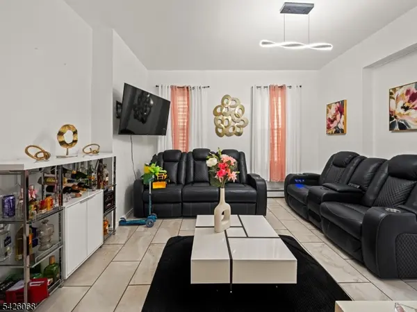 86 Pennington St, Paterson City, NJ 07501